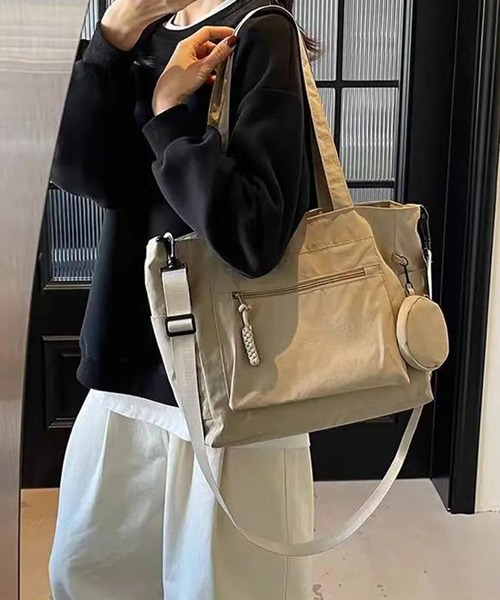 Lace Ladies（レースレディース）の「ソリッドカラー ミニポーチ付き 多ポケット ビッグ ショルダーバッグ（トートバッグ・レディース・ブルー/ブラック/グレイッシュベージュ/グリーン/ピンク・FREE）」の20枚目の写真