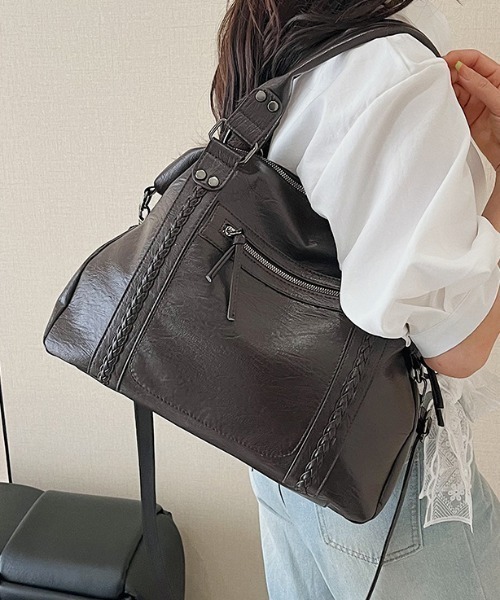 Mejoul（メジュール）の「フェイクレザーレトロ BIG ボストンバッグ（ボストンバッグ・レディース・ブラウン/ブラック/キャメル・F）」の3枚目の写真