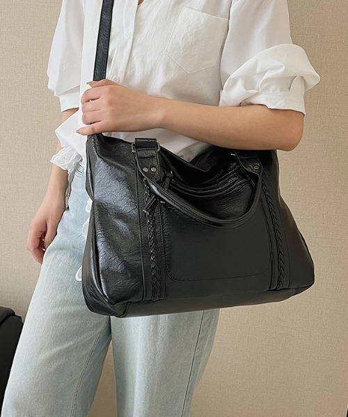 Mejoul（メジュール）の「フェイクレザーレトロ BIG ボストンバッグ（ボストンバッグ・レディース・ブラウン/ブラック/キャメル・F）」の11枚目の写真