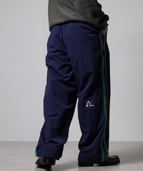 NERDY(ノルディ)の「ピンホイールラインウーブンパンツ(スウェットパンツ・レディース・ブラック/ブルー/グレー・M/S/L)」の18枚目の写真
