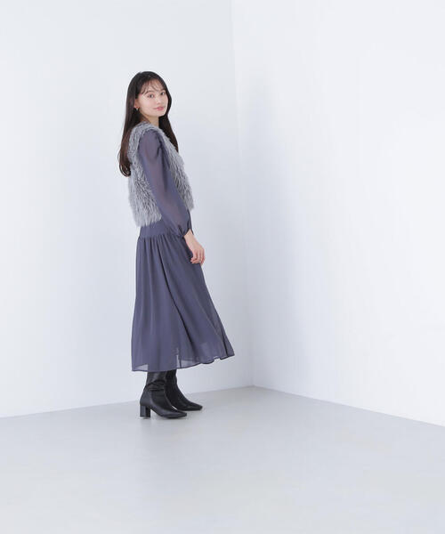 NATURAL BEAUTY BASIC(ナチュラルビューティーベーシック)の「◇【BLANC】シャーリングシアーワンピース(ワンピース・レディース・ブラック/チャコールグレー・MEDIUM/P/S)」の7枚目の写真