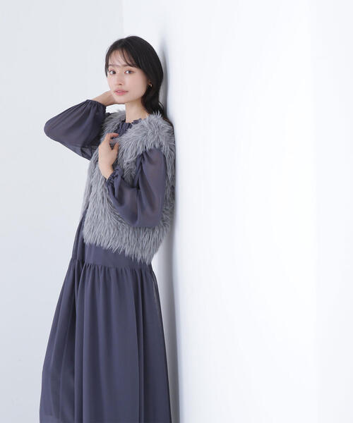 NATURAL BEAUTY BASIC(ナチュラルビューティーベーシック)の「◇【BLANC】シャーリングシアーワンピース(ワンピース・レディース・ブラック/チャコールグレー・MEDIUM/P/S)」の8枚目の写真