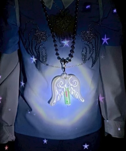 EVERYTHINGS（エブリシングス）の「【EVERYTHINGS】CUPID'S WINGS / 【エブリシングス】キューピッドウィングリップケースキーリング（キーホルダー・レディース・ホワイト・ONE SIZE）」の3枚目の写真