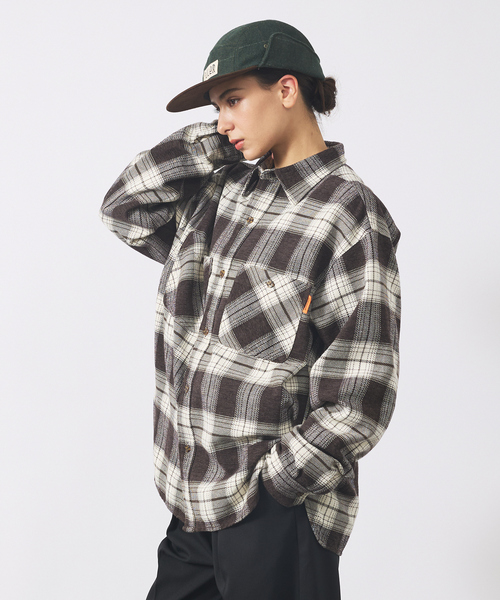 UNIVERSAL OVERALL(ユニバーサルオーバーオール)の「【UNIVERSAL OVERALL / ユニバーサル オーバーオール】 VINTAGE NELL WORKERS SHIRT/ビンテージネルシャツ/ワークシャツ/チェックシャツ(シャツ/ブラウス・メンズ・ブラウン系その他/グリーン系その他/ブルー系その他・M/L)」の19枚目の写真