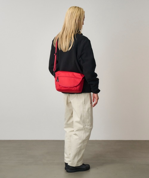 Gramicci（グラミチ）の「MULTI SIDE BAG｜マルチサイドバッグ（ショルダーバッグ・メンズ・ブラック/ブロンズ/レッド/ダークブルー・FREE）」の9枚目の写真