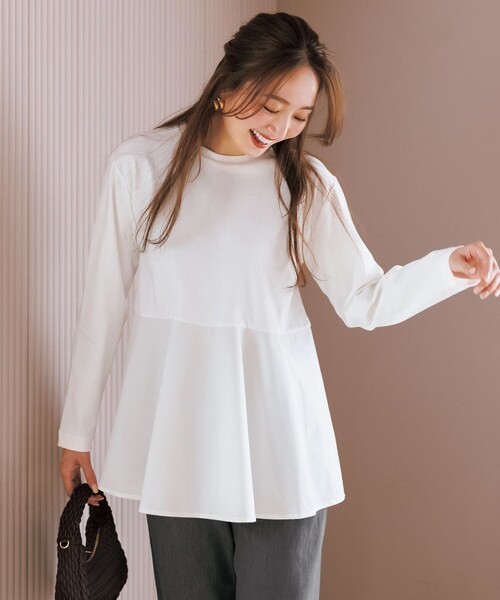 UNFILO(アンフィーロ)の「ペプラムコンビ ロンT(Tシャツ/カットソー・レディース・ホワイト系/ブラック系・XX-LARGE/X-LARGE)」の1枚目の写真