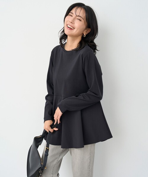 UNFILO(アンフィーロ)の「ペプラムコンビ ロンT(Tシャツ/カットソー・レディース・ホワイト系/ブラック系・XX-LARGE/X-LARGE)」の2枚目の写真