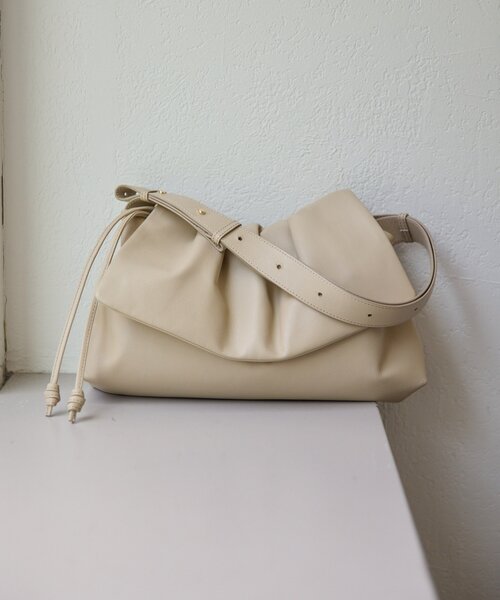 レザーフラップショルダーバッグ（ショルダーバッグ）｜ear