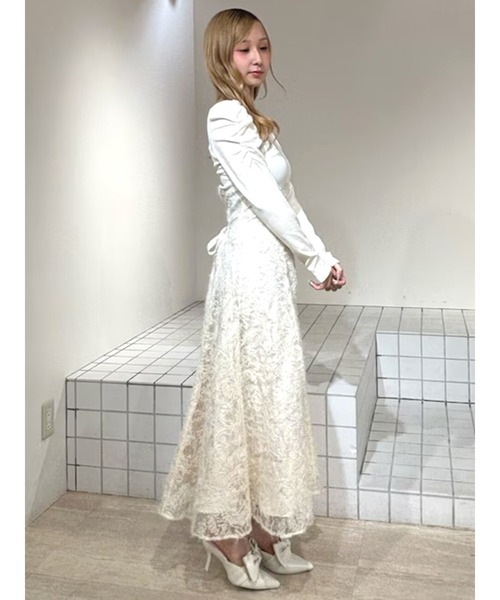 CALNAMUR(カルナムール)の「スリーブギャザードッキングワンピース(ワンピース・レディース・アイボリー/ブラック・SMALL/MEDIUM)」の19枚目の写真