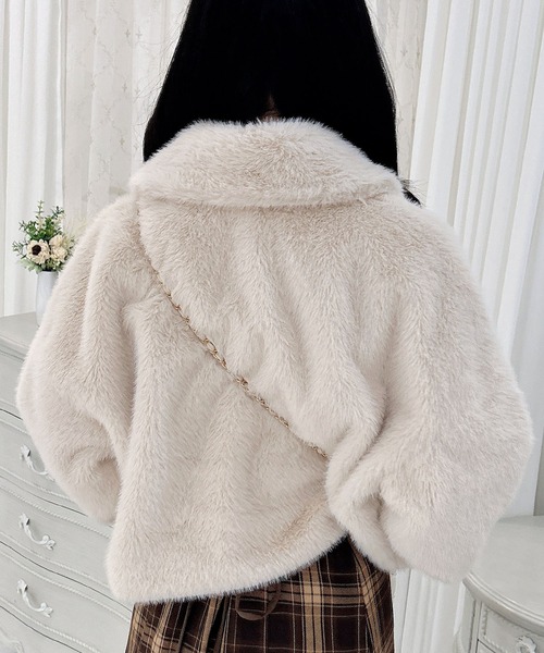 INGNI（イング）の「ビジューボタンステンカラーエコファーブルゾン（ブルゾン・レディース・ライトベージュ/ブラック/グレー系その他/アイボリー・M）」の16枚目の写真