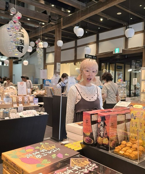 Alley Tokyo(アリートーキョー)の「レーストップスとピロンキャミのセット(その他トップス・レディース・オフホワイト・FREE)」の11枚目の写真