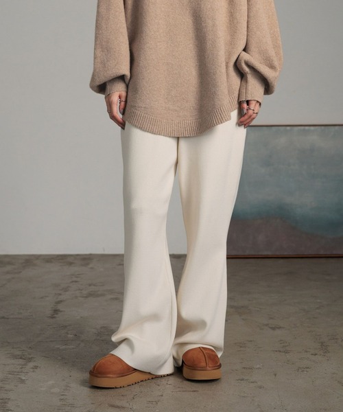 LOWRYS FARM(ローリーズファーム)の「ニットフレアパンツ 580831(その他パンツ・レディース・アイボリー/ブラック/ブラウン/ブルー・FREE)」の2枚目の写真