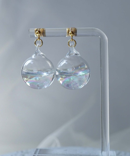 CERCA(チェルカ)の「jolie minette/ シンプル 水入りオーロラガラスドーム ピアス/アレルギー対応(ピアス(両耳用)・レディース・シルバー系その他/ゴールド/ゴールド系その他/シルバー系その他3/シルバー/シルバー系その他2/ゴールド系その他2/ゴールド系その他3/シルバー系2/シルバー系4/ゴールド系1/ゴールド系3/シルバー系1/シルバー系3/ゴールド系2/ゴールド系4・#16/#14/#20/#18)」の12枚目の写真