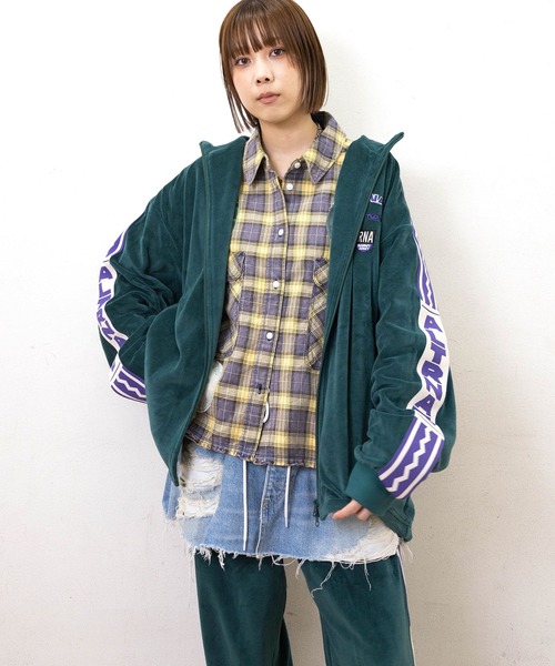 RNA（アールエヌエー）の「J2164 ベロアトラックジャケット（その他アウター・レディース・グリーン/バーガンディー/スミクロ・MEDIUM）」の8枚目の写真