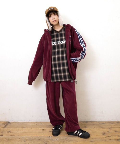 RNA（アールエヌエー）の「J2164 ベロアトラックジャケット（その他アウター・レディース・グリーン/バーガンディー/スミクロ・MEDIUM）」の22枚目の写真