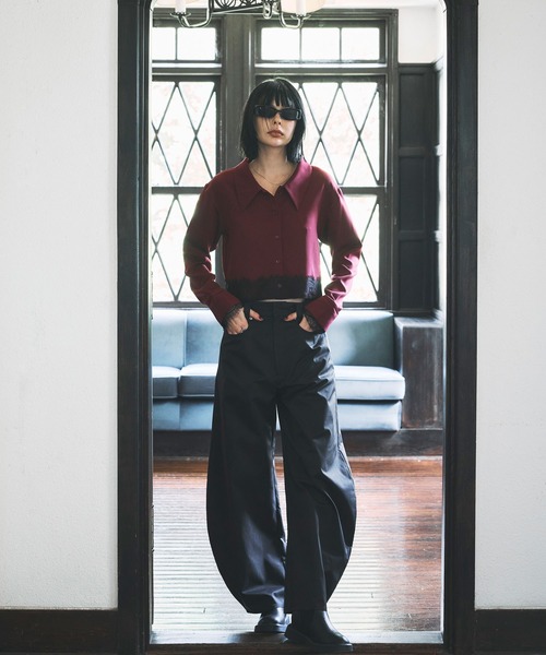 ARVELLIA(アルベリア)の「LACE CONTRAST SHIRT(シャツ/ブラウス・レディース・レッド/ブラック・M)」の15枚目の写真