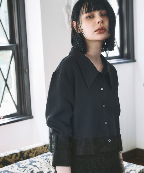 ARVELLIA(アルベリア)の「LACE CONTRAST SHIRT(シャツ/ブラウス・レディース・レッド/ブラック・M)」の16枚目の写真