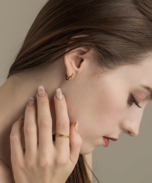 muku(ムク)の「PIERCE/HEART HOOP(ピアス(両耳用)・レディース・ゴールド/シルバー・FREE)」の13枚目の写真