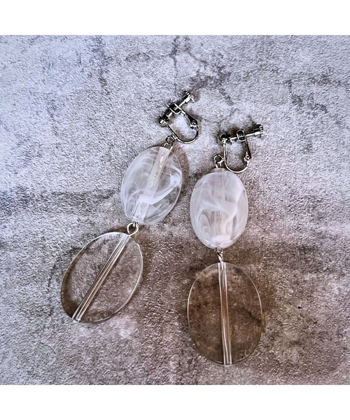 tone(トーン)の「【Willija】金属アレルギー対応《Evil clear》透明ビーズのイヤリング(MA)(イヤリング・レディース・ゴールド/ホワイト・FREE)」の7枚目の写真