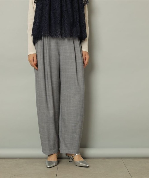 CADUNE（カデュネ）の「梳毛カーヴィーパンツ（その他パンツ・レディース・ライトグレー・36/38）」の4枚目の写真