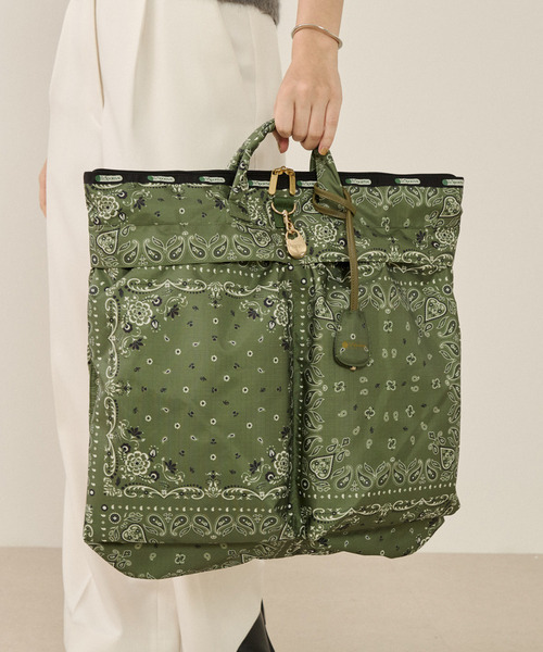 LeSportsac(レスポートサック)の「LG HELMET TOTE エヴァーグリーンバンダナ(トートバッグ・レディース・グリーン・FREE)」の2枚目の写真
