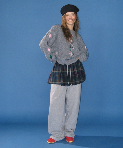 RONRON(ロンロン)の「LAYERED SKIRT TRAINING PANTS GREY CHECK(スウェットパンツ・レディース・その他・FREE)」の4枚目の写真