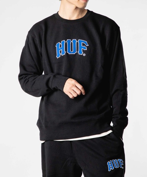 HUF(ハフ)の「HUF ARCH APPLIQUE CREWNECK ハフ アーク アップリケ ロゴ スウェット(スウェット・メンズ・ホワイト系1/ブラック・MEDIUM/X-LARGE/LARGE/SMALL)」の1枚目の写真