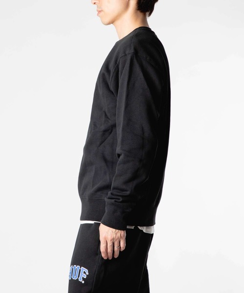 HUF(ハフ)の「HUF ARCH APPLIQUE CREWNECK ハフ アーク アップリケ ロゴ スウェット(スウェット・メンズ・ホワイト系1/ブラック・MEDIUM/X-LARGE/LARGE/SMALL)」の16枚目の写真