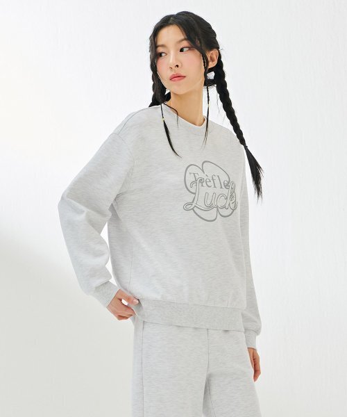 CHASECULT(チェイスカルト)の「レディースポイント刺繍スウェットシャツ-DARG5161B0B(スウェット・レディース・ライトグレー・90/85)」の5枚目の写真