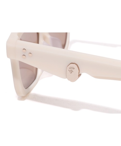 A BATHING APE（アベイシングエイプ）の「SUNGLASSES #13（サングラス・メンズ・アイボリー/ブラック/オリーブ・FREE）」の7枚目の写真