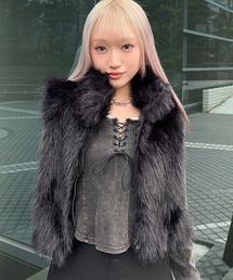 DAESE TOKYO（デセトウキョウ）の「『DAESE TOKYO/デセトウキョウ』フェイクファーショート丈ジレ（ベスト・レディース）」