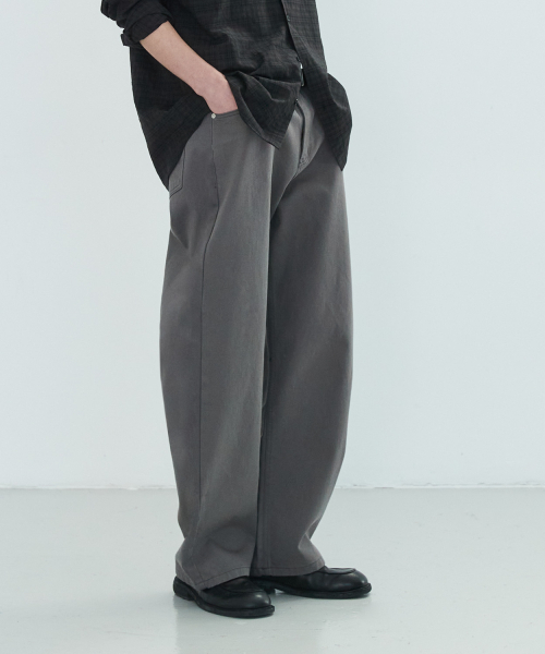 LEIRE（ルアール）の「エブリデイカーブドパンツ [チャコール]（デニムパンツ・メンズ・その他・MEDIUM/LARGE/X-LARGE）」の5枚目の写真