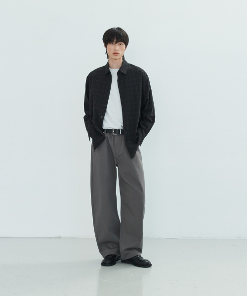 LEIRE（ルアール）の「エブリデイカーブドパンツ [チャコール]（デニムパンツ・メンズ・その他・MEDIUM/LARGE/X-LARGE）」の6枚目の写真