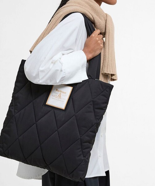 BARBOUR/バブアー】Mariah キルティング トートバッグ（トートバッグ