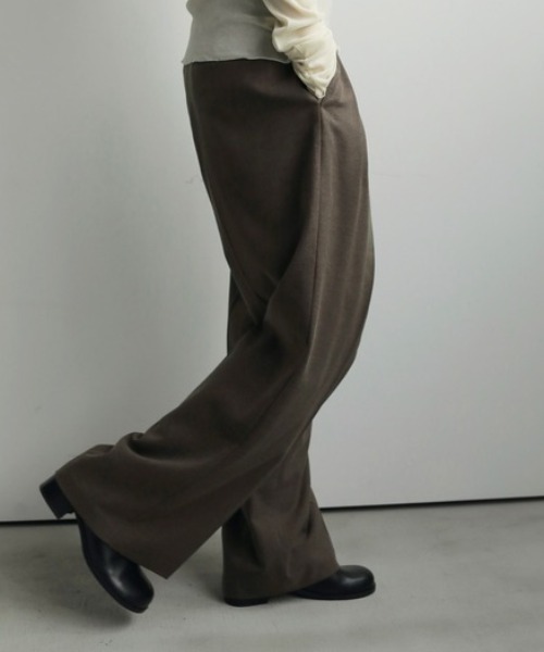 anuke（アンヌーク）の「anuke Tuck Wide Pants（その他パンツ・レディース・ブラウン/ブラック・36/38）」の9枚目の写真