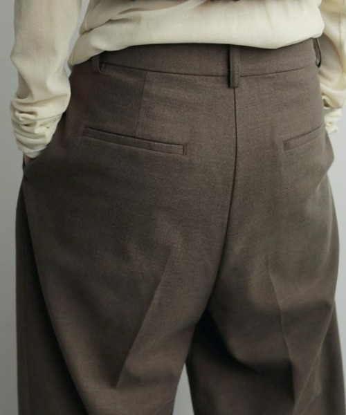 anuke（アンヌーク）の「anuke Tuck Wide Pants（その他パンツ・レディース・ブラウン/ブラック・36/38）」の11枚目の写真