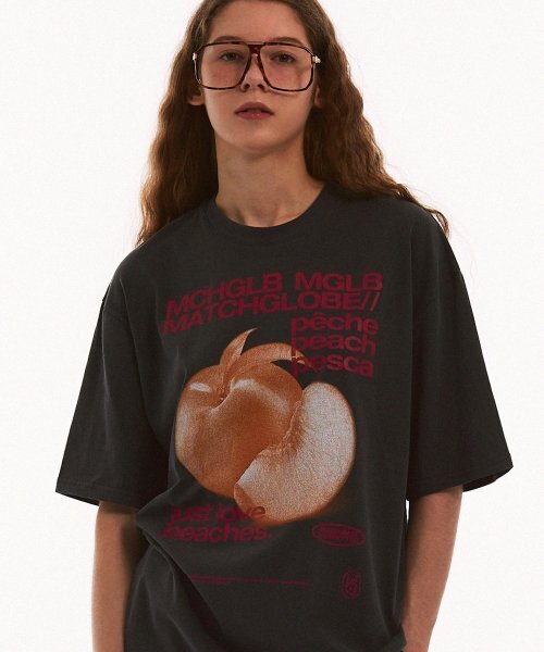 MATCHGLOBE(マッチグローブ)の「ピーチスオーバーサイズTシャツ(ダークグレー)(Tシャツ/カットソー・レディース・その他・FREE)」の1枚目の写真