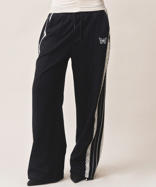 NICK&NICOLE(ニックアンドニコール)の「BUTTERFLY LACE SWEAT PANTS_BLACK(スウェットパンツ・レディース・その他・FREE)」の4枚目の写真