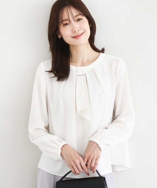 MK MICHEL KLEIN(エムケーミッシェルクラン)の「マルチwayボウタイブラウス/洗える(シャツ/ブラウス・レディース・アイボリー/ライトブルー・38/40)」の2枚目の写真