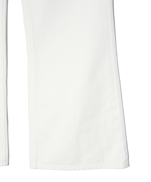 IEY（アイイーワイ）の「D16 FLARE DENIM Off White（デニムパンツ・レディース・その他・MEDIUM/LARGE）」の6枚目の写真