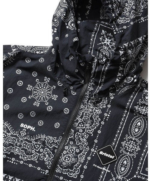 F.C.Real Bristol(エフシーレアルブリストル)の「BANDANA NYLON HOODED BLOUSON(ナイロンジャケット・メンズ・ネイビー/レッド/ブラック・MEDIUM/SMALL/XX-LARGE/X-LARGE/LARGE)」の7枚目の写真