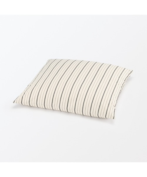無印良品(ムジルシリョウヒン)の「綿洗いざらし大判クッション 75×75cm(クッション/クッションカバー・メンズ・ホワイト系/グレー系・FREE)」の2枚目の写真
