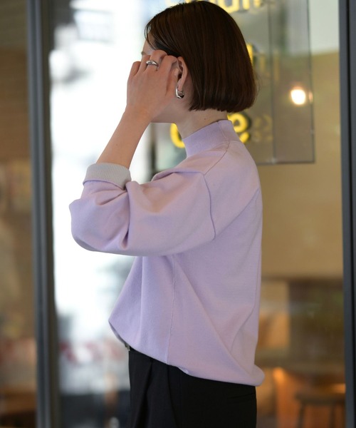 qualite(カリテ)の「バイカラーハイネックプルオーバー/冬服/オフィスカジュアル(ニット/セーター・レディース・アイボリー/ベージュ/ラベンダー・フリー)」の10枚目の写真