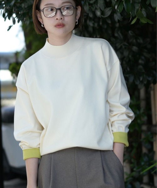 qualite(カリテ)の「バイカラーハイネックプルオーバー/冬服/オフィスカジュアル(ニット/セーター・レディース・アイボリー/ベージュ/ラベンダー・フリー)」の12枚目の写真