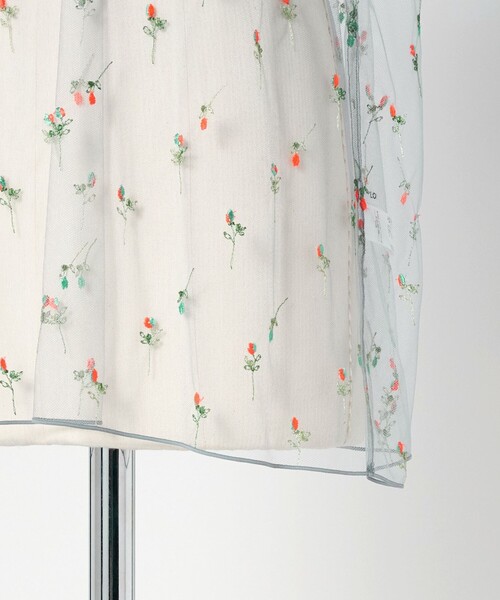 LOEFF（ロエフ）の「＜LOEFF＞フラワー チュール プルオーバー（シャツ/ブラウス・レディース・グレー・FREE）」の13枚目の写真