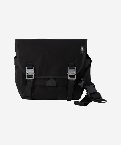 BAGJACK（バッグジャック）の「bagjack | コブラバックル メッセンジャーバッグ KINKY UNISEX（メッセンジャーバッグ・レディース・ブラック・ONE）」の2枚目の写真