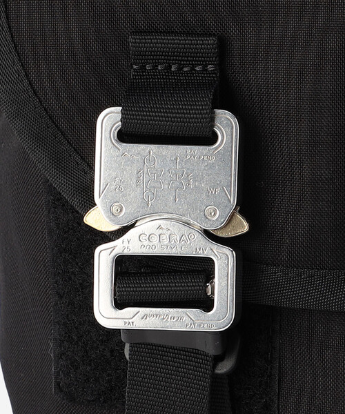 BAGJACK（バッグジャック）の「bagjack | コブラバックル メッセンジャーバッグ KINKY UNISEX（メッセンジャーバッグ・レディース・ブラック・ONE）」の6枚目の写真