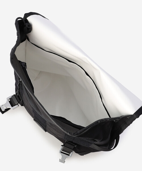 BAGJACK（バッグジャック）の「bagjack | コブラバックル メッセンジャーバッグ KINKY UNISEX（メッセンジャーバッグ・レディース・ブラック・ONE）」の10枚目の写真