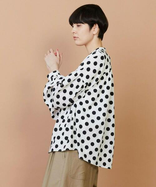 FRAPBOIS(フラボア)の「ドドット ブラウス(シャツ/ブラウス・レディース・ホワイト/ブラック・1)」の15枚目の写真