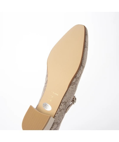 Riz raffinee（リズラフィーネ）の「斜めストラップパンプス（パンプス・レディース・ブラック・22.5cm/24.5cm/24cm/23.5cm/23cm/22cm）」の4枚目の写真